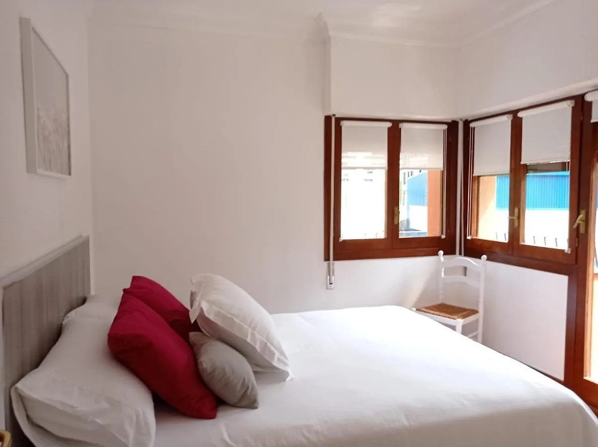 Easo Terrace Apartment Free Private Parking And Air Conditioning San Sebastián 0*,  Španělsko
